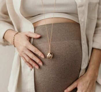 Bola de grossesse en argent : bienfaits et conseils