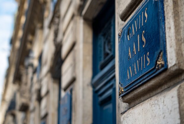 Découvrez les plus belles plaques de rue de Paris